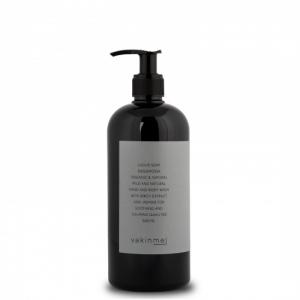 Flytande Tvål Daggmossa 500 ml med en tillfredställande doft av ros och grapefrukt, är lugnande och avkopplande.