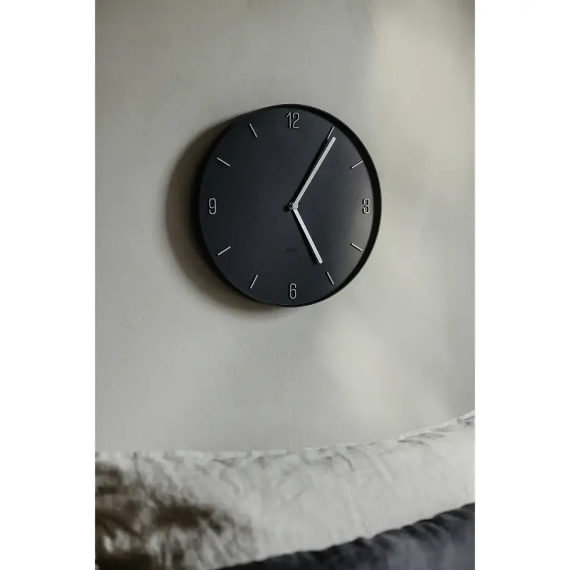 ZACK PREVO Väggklocka – Ø 30 cm, svart