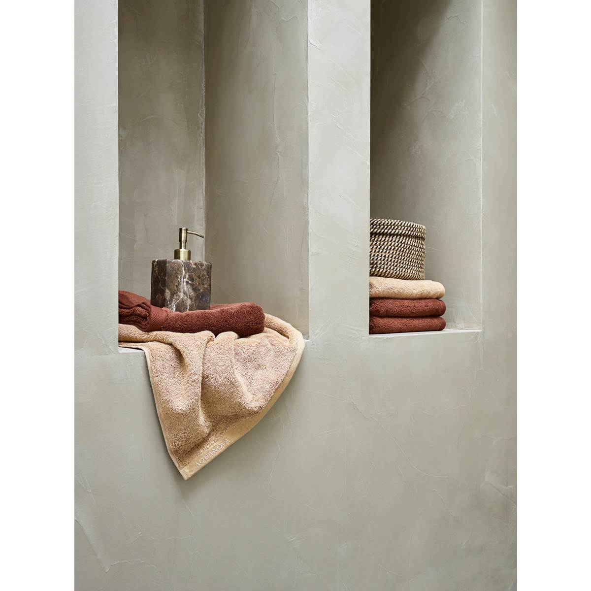 Aquanova Hammam Stone Bathroom Accessories Guest Towels Holder