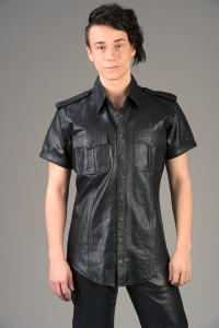 Lyhythihainen nahkapaita