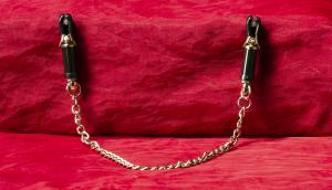 Große verstellbare nippelklemme lips mit kette