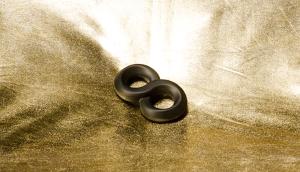 Penis ja kivespussin rengas "8ight"