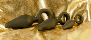 Anaalitulpat renkaalla