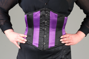 Musta ja violetti 32" UB