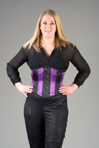 Musta ja violetti 32" UB