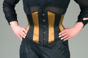 Musta ja pronssi 34" UB