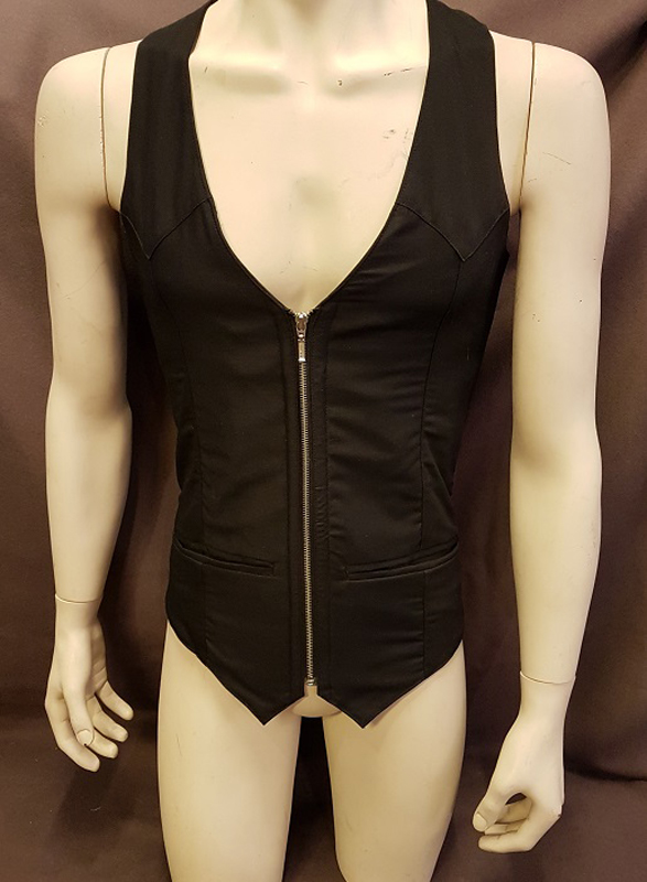 Korsettiliivi mustaa kangasta