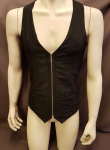 Korsettiliivi mustaa kangasta