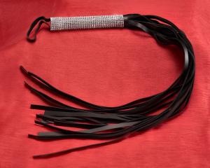 Flogger timanttikahvalla