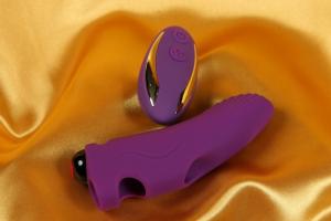 Sormivibraattori Kauko-ohjaimella