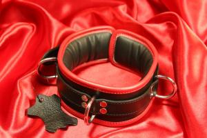 Pehmustettu BDSM Kaulapanta