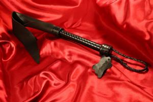 Piska Djävulstunga Röd /Svart