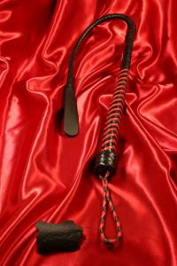 Yksihäntä pitkänomainen kielihäntä