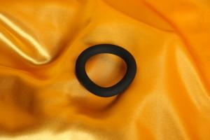 O Silikoninen penisrengas