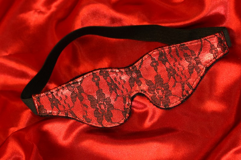 Satiini Elastinen Brocade silmälappu silmät sidottuna