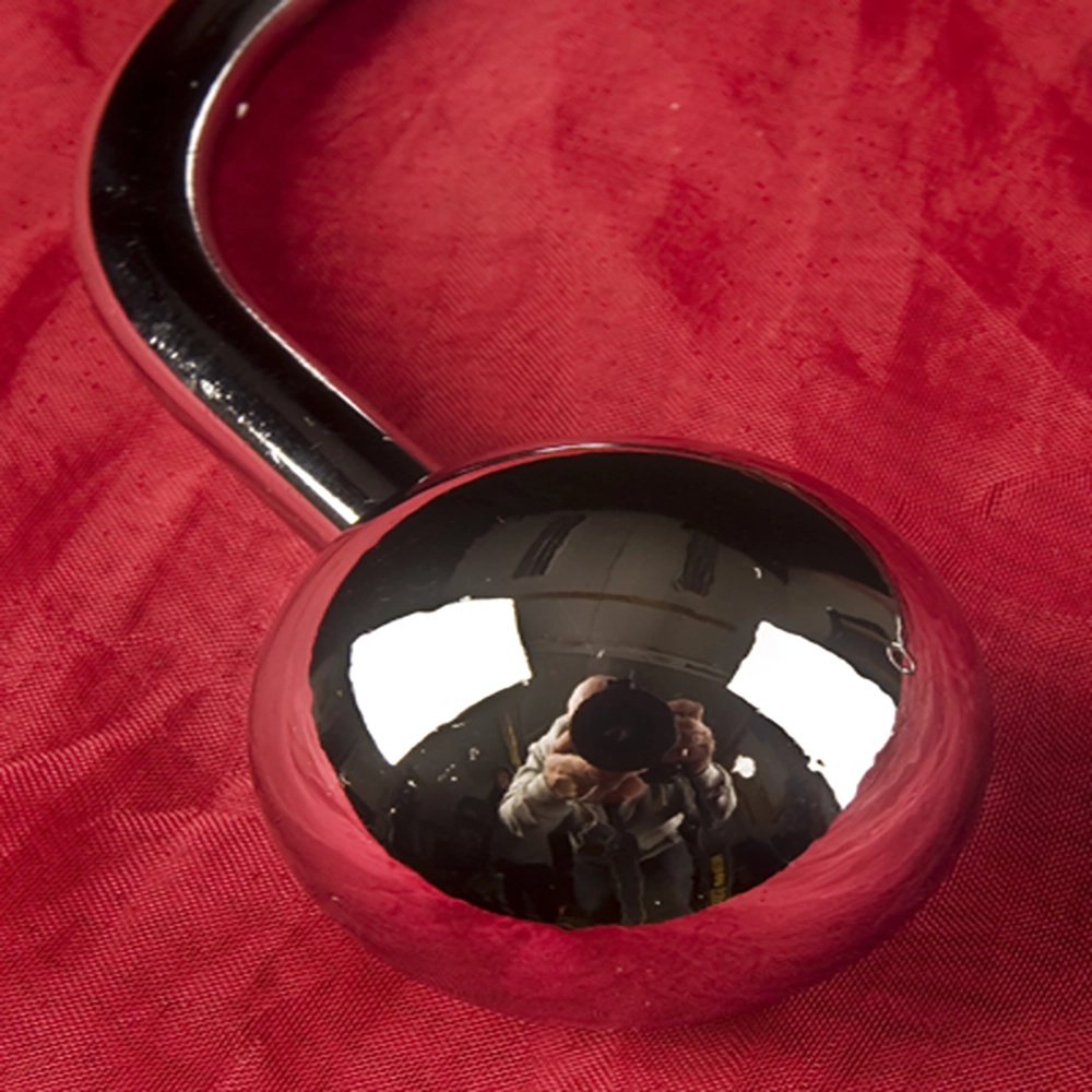 Bondagehaken ASB-300 mit Kugel von Chambers of Love – robustes und funktionales Design, das eine Nahaufnahme der Kugel für intensive BDSM-Sessions zeigt.