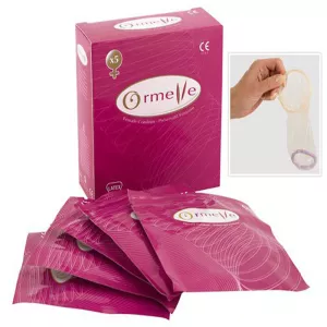 Ormelle female kondom 5-pack i förpackning, latex intern kondom med bild på hur den hålls i handen från Chambers of Love