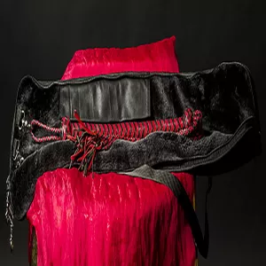 Flogger Bag från Chambers of Love. Snygg och anonym väska för diskret och elegant transport av dina BDSM-redskap.