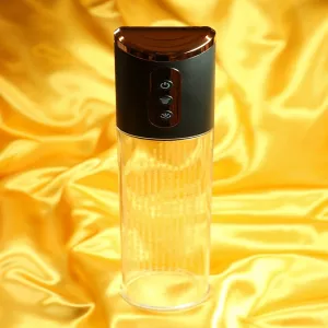 Lähikuva automaattisen penispumpun ohjauspaneelista, jossa näkyvät selkeät toimintonäppäimet – Chambers of Love.