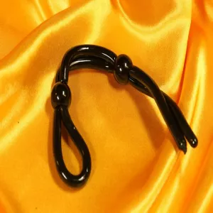 Flexibel, justerbar penisring från Chambers of Love som formas efter kroppen för stadigare erektion och bekväm passform.