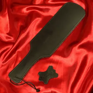 Nahkapainikkeen Käärmeennahka takaosa Chambers of Lovelta – kestävä, pehmustamaton nahkapinta intensiivisiin iskuihin ja maksimaaliseen tarkkuuteen impact playhin.