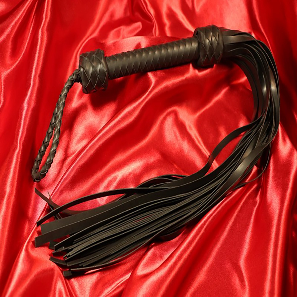 Long silicone flogger 36 tails