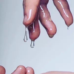 Nuru-hieronta – keho-keholle-hieronta erityisen liukkaalla ja aistillisella nuru-öljyllä maksimaaliseen läheisyyteen Chambers of Lovelta.