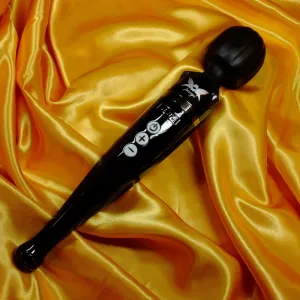 Pixey Deluxe uppladdningsbar svart Magic Wand med silikonhuvud hos Chambers of Love