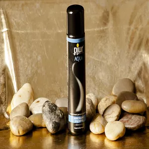 Pjur AQUA vattenbaserat glidmedel 100ml – silkeslent och skonsamt hos Chambers of Love