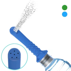 Chambers of Love kannettava matkasuihku anaalihygieniaan. Vesi suihkuaa suuttimesta tehokasta puhdistusta varten.