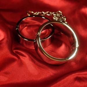 Kiiltävä teräsranneke, koko S, Chambers of Love.