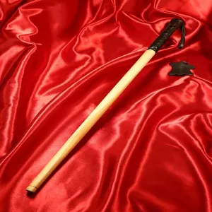 Cane baton in black from Chambers of Love – robust design, exclusive collection.