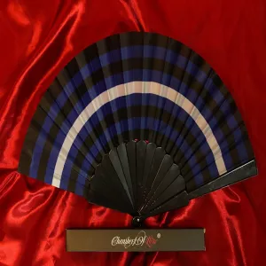 Fächer mit Fetish-Flagge – einzigartiges Pride-Produkt von Chambers of Love, farbenfrohes Accessoire für Stolz und Gemeinschaft.