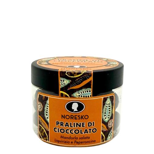 Salt mandel, lakrits & chili