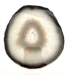 Agatskiva med kristaller