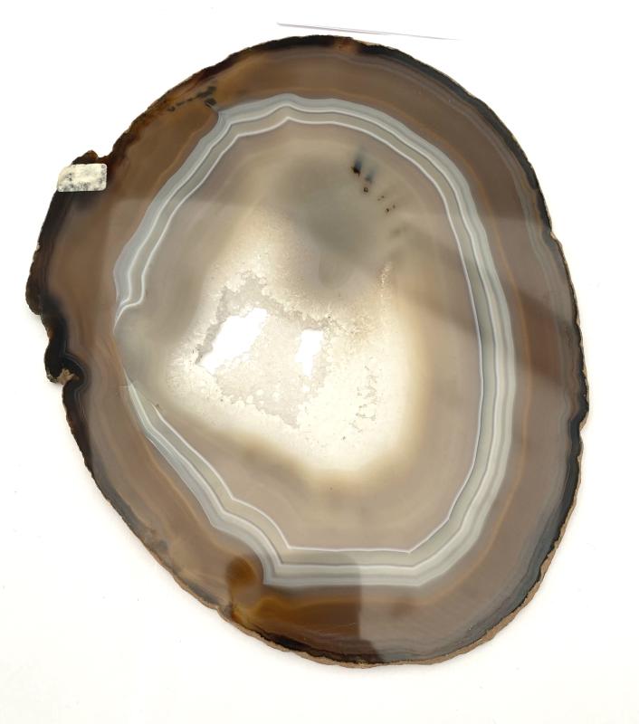 Agatskiva med kristaller