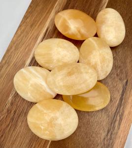 Orange kalcit - handsten