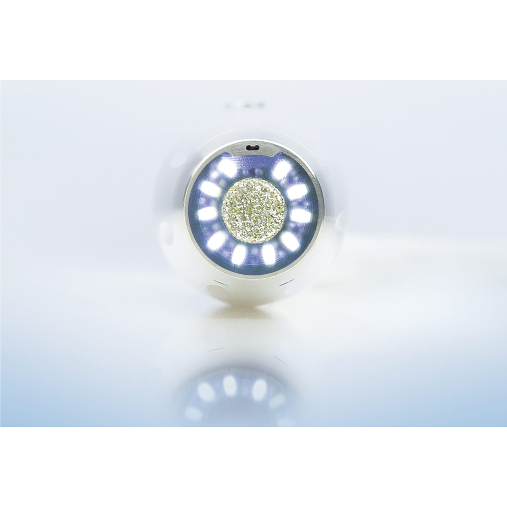 Slipapparat med sprayteknik, ledbelysning och en slät slang