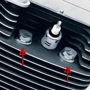 Head bolt cover, Chrome. Kuryakyn.