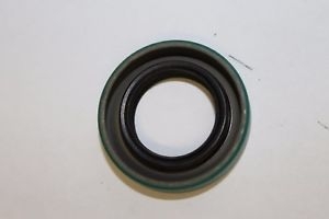 Oil seal inner cvr at startershaft
