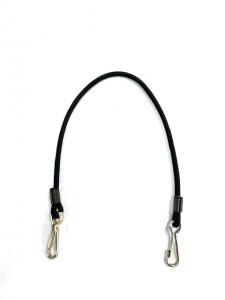Elastic strap with hook for blanket