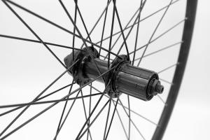 Bakhjul 28" LiTE 28in ETRTO 622-16 D/W C/L QR 8-10v MTB 11v Svart