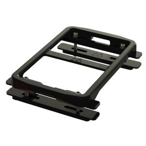 Adapter AVS Newrack One monteras på pakethållare