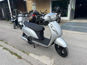 Suzuki ADDRESS 125