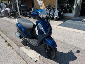 Suzuki ADRESS 125