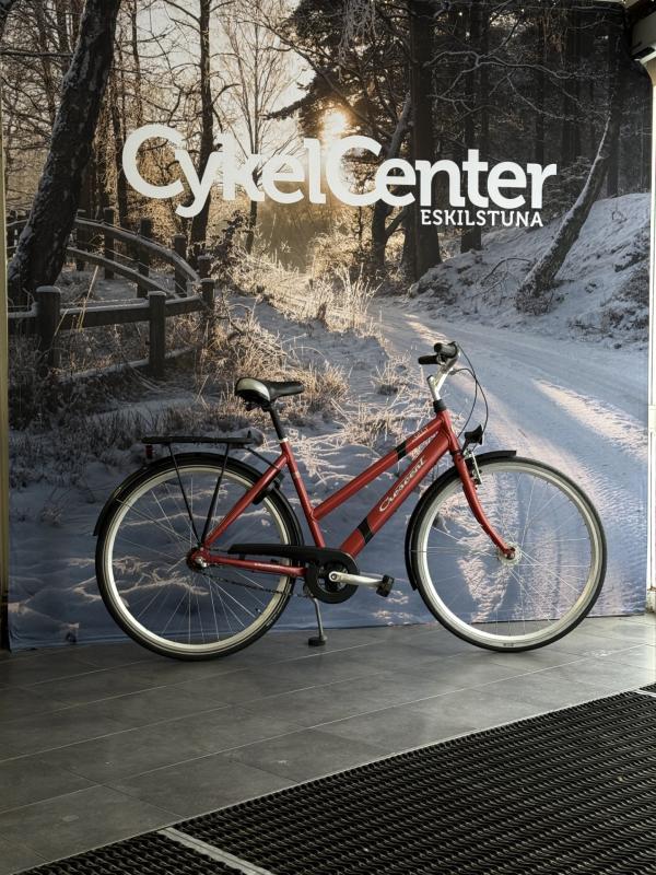 Begagnad Crescent City Röd 28tum