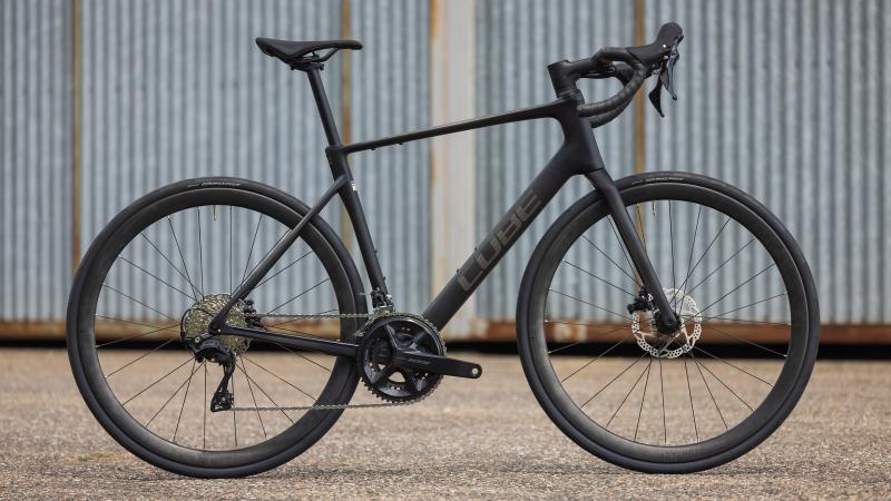 Cube Attain C62 Race 2027 Carbon´n´Coalchrome