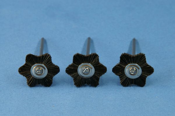 Putstrissa svart borst Stjärna 23mm 12st