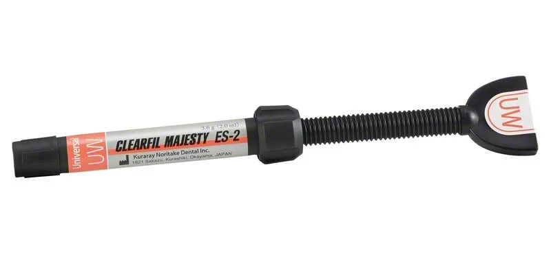 Clearfil Majesty ES-2 Universal UW Spruta 3,6gr