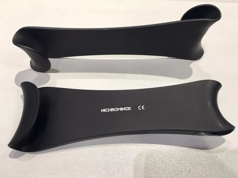 Cheek Retractor Black 2st